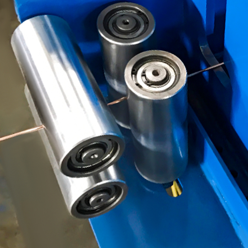 HXE-13DL/400 HXE-13DL/400 Aluminium Series Středně rychlostní stroj na bourání tyčí